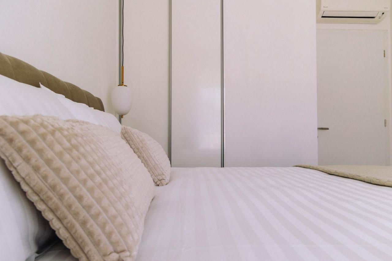 Appartamento Brand New & Comfort L & L ,free Parking + Close To *