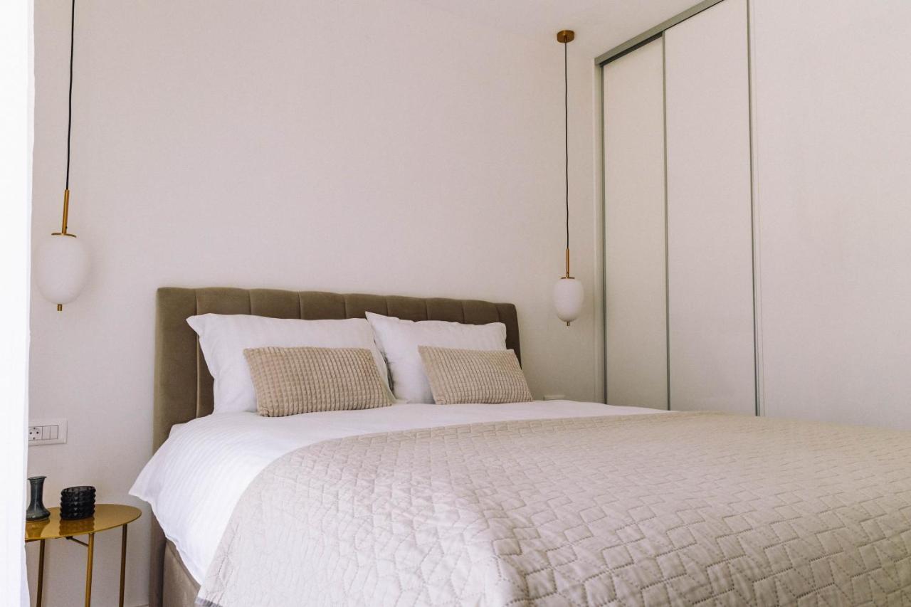 Appartamento Brand New & Comfort L & L ,free Parking + Close To *